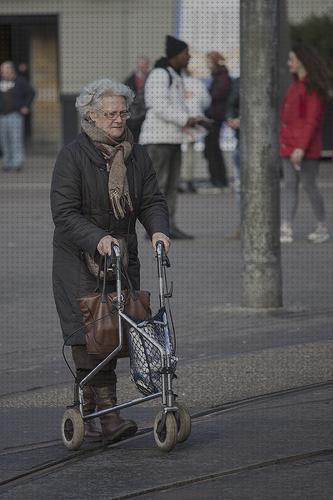 ¿Dónde poder comprar ancianos anciana con andador silueta?